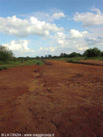 LA TERRA ROSSA DELLO TSAVO EST