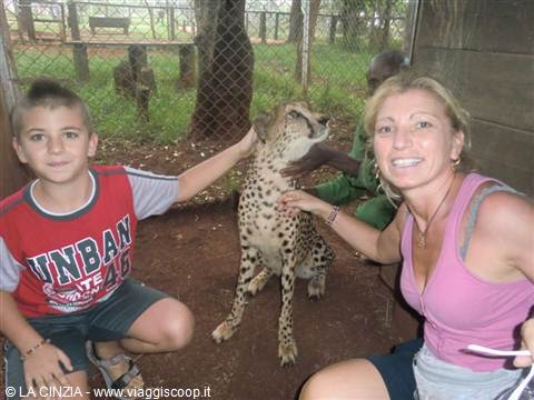 ANDREA, LA SUA MAMMA CINZIA E IL GHEPARDO!