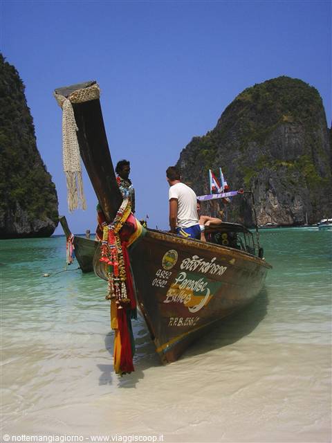 phi phi island