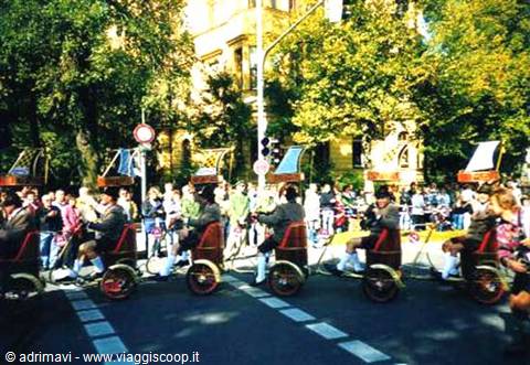 carri allegorici a Monaco - Oktoberfest