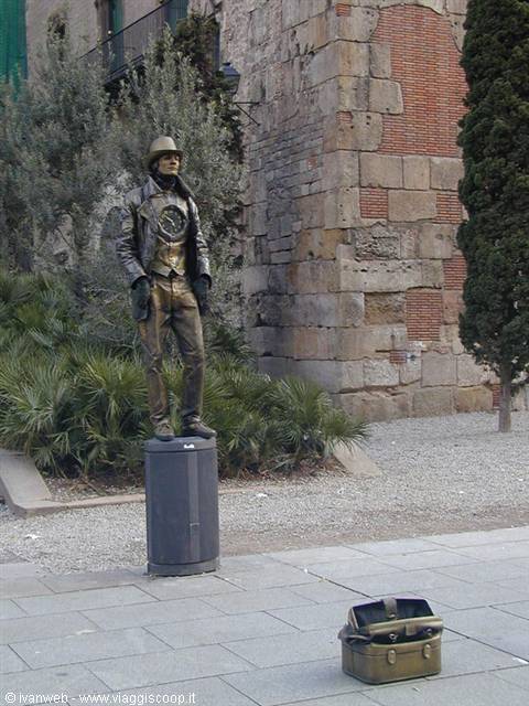 Uomo statua