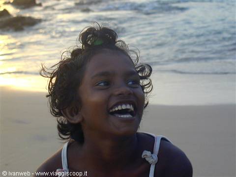 Porterò sempre con me il bellissimo sorriso di Nilani. Io non so più se sia viva, dopo l'apocalisse
