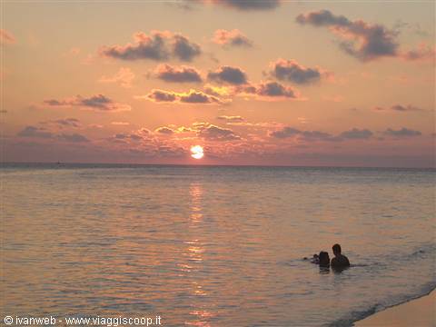 Tramonto a Bandos