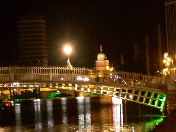 Dublin by night........