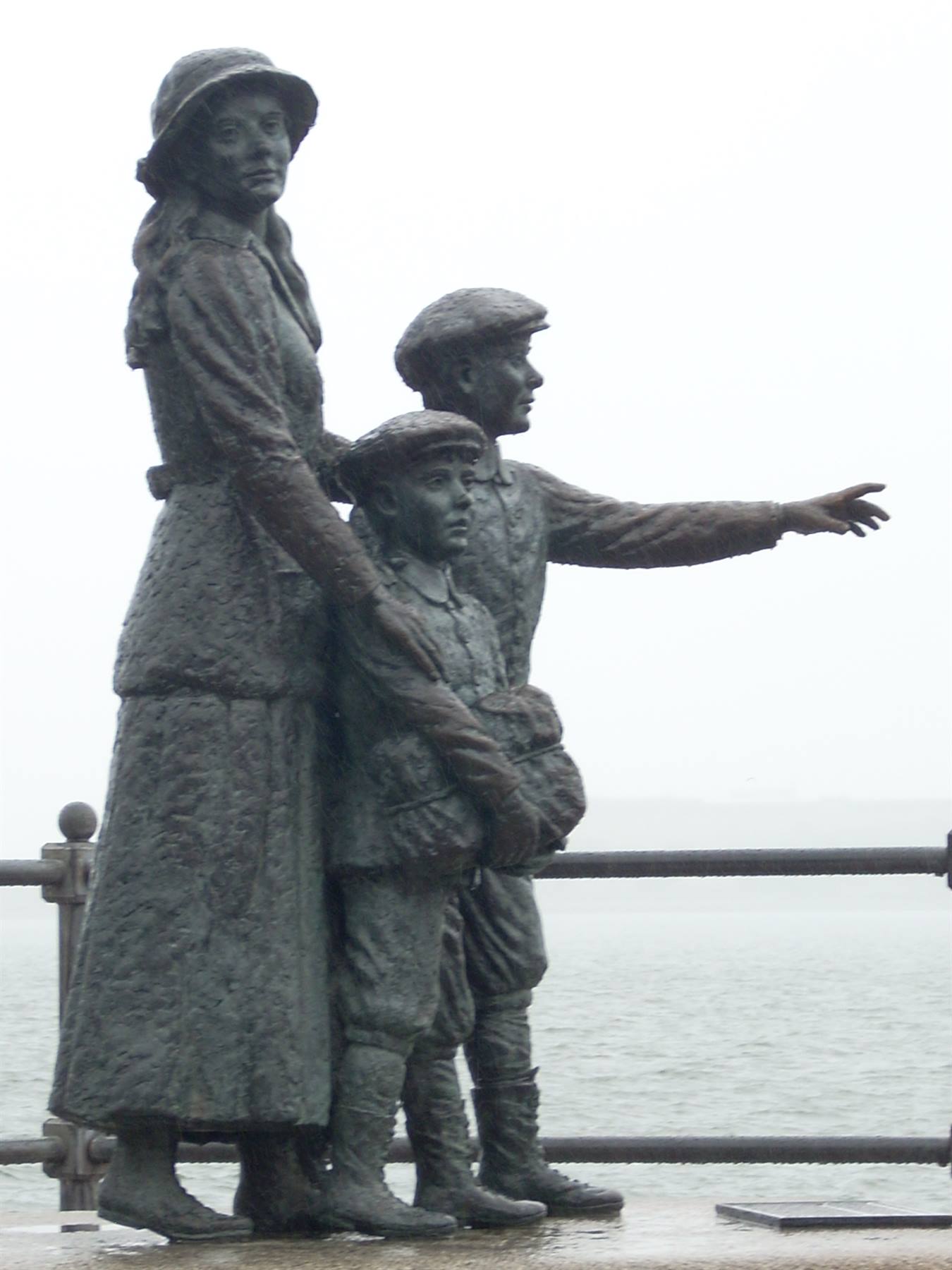 Cobh statua agli emigranti