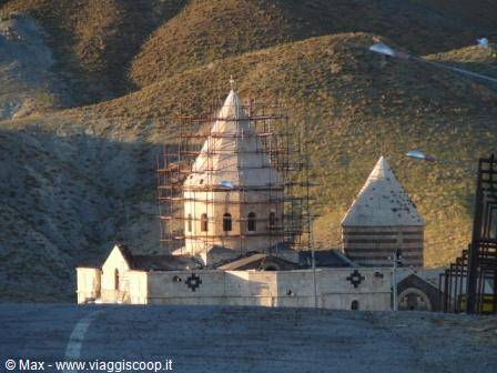 Maku - Chiesa Nera fondata dall'Apostolo Giuda Taddeo