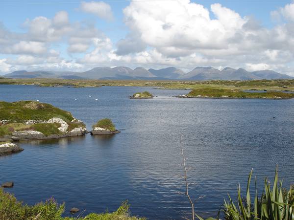 Maumeen Lough