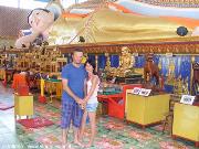 AI PIEDI DEL BUDDHA SDRAIATO!!