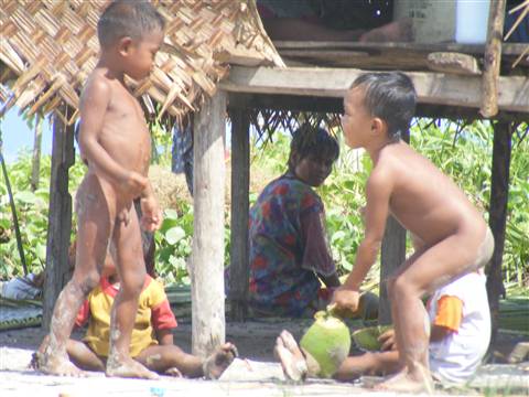 Vita nell'isola di Sabuan Borneo