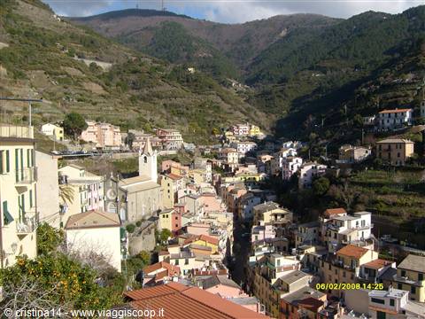 RIOMAGGIORE VISTA DALL'ALTO