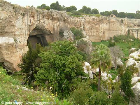 Le latomie, all'interno del Teatro greco