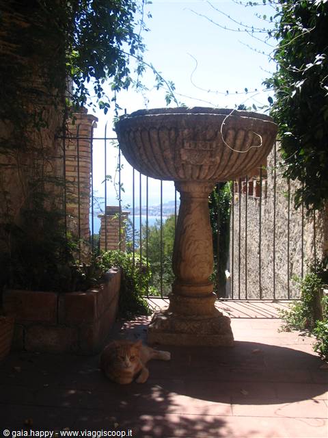 Via Teatro Greco