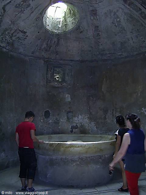 pompei, frigidarium
