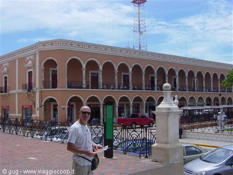 per le vie di Campeche