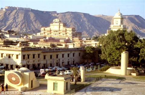 JAIPUR - PALAZZO DEL RAJHA - OROLOGI SOLARI