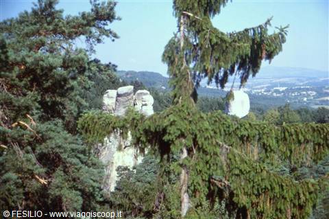 HRUBA SKALA