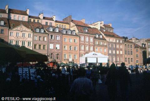 PIAZZA DEL MERCATO