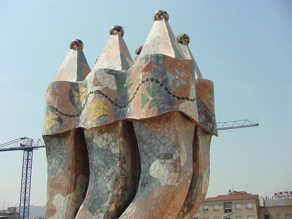 CASA BATTLO