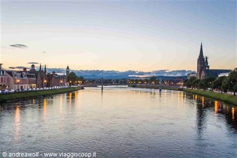 Il fiume Ness che taglia la città