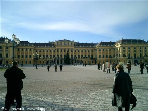 Schonbrunn. Entrata principale del castello