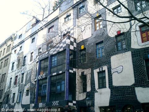 Gli strani palazzi realizzati dall'eccentrico Hundertwasser