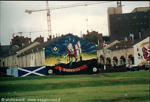 Belfast. Murales zona protestante Shankill