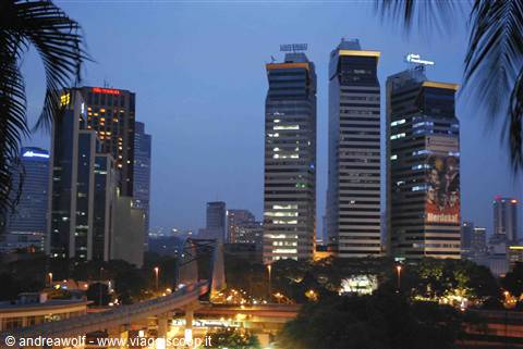 KL by night vista dall'hotel