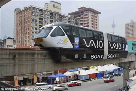 Il comodissimo Skytrain di KL