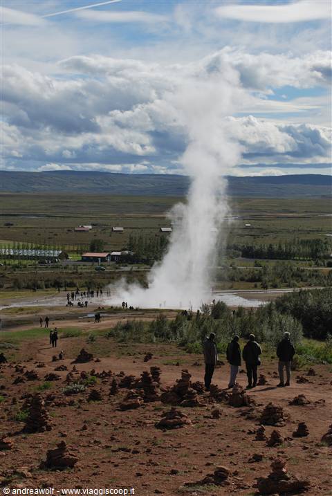 Lo sbuffo di vapore dello Strokkur