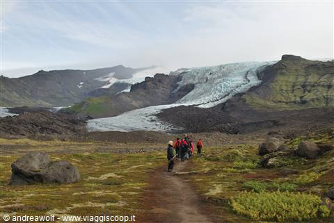 Si inizia la scalata al ghiacciaio Skaftafellsjokull