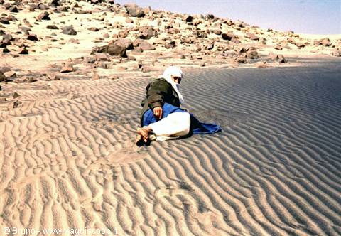 Sahara algerino-Sulla duna nera