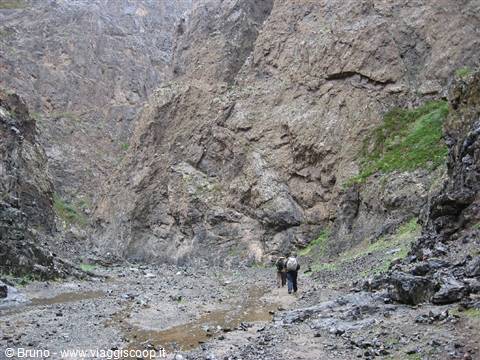 Trek nelle gole di Yolyn Am