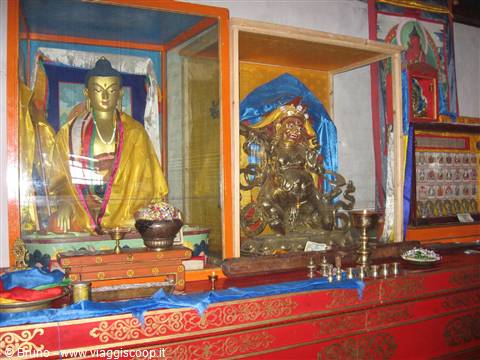 Interno monastero di Shankh Khiid
