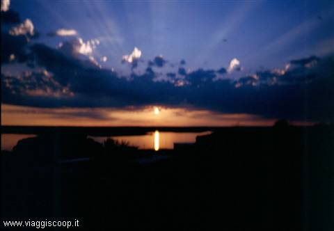 Tramonto ad Hardap Dam