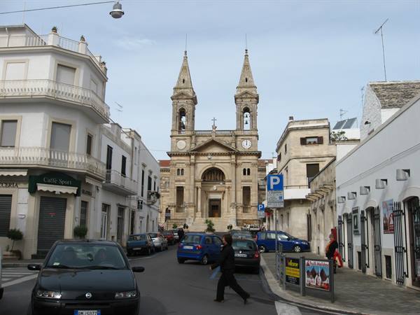 Alberobello : La Cattedrale
