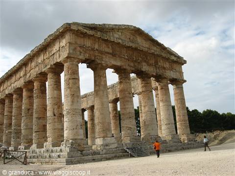Segesta : il tempio solitario
