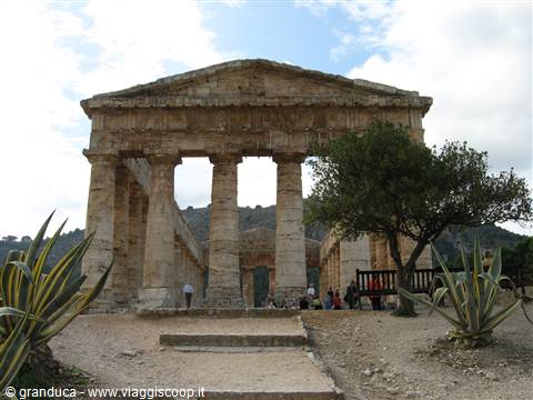 Segesta : il tempio solitario