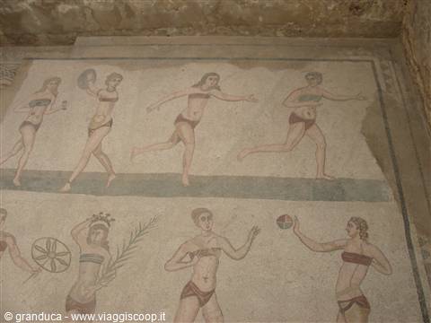 la villa del Casale : la scoperta del bikini !