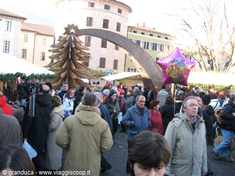 Trento : il Mercatino di Natale e Fiera di Santa Lucia