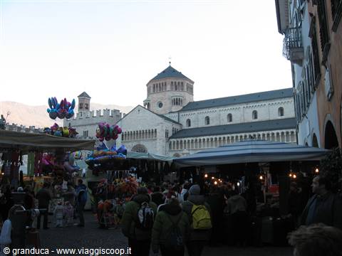 Trento : il Mercatino di Natale e Fiera di Santa Lucia