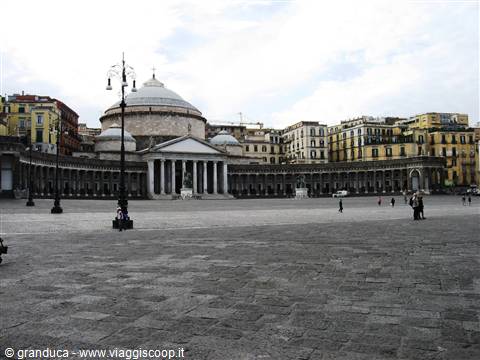 PIAZZA PLEBISCITO