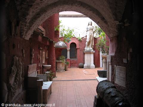 Anacapri; la casa rossa