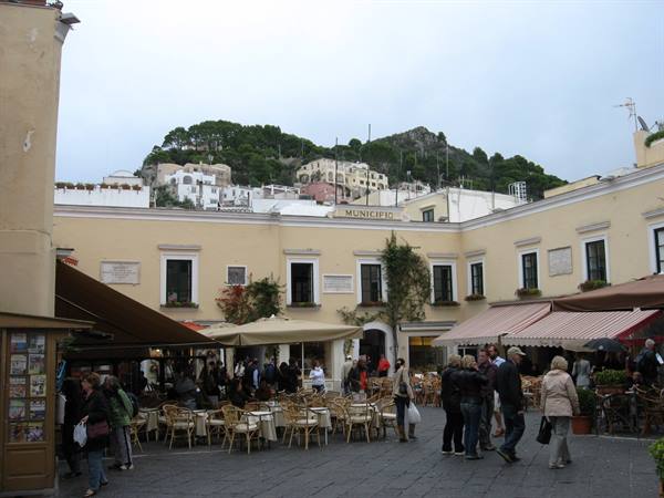 Capri : la piazzetta