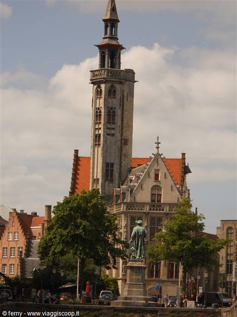 Piazza Van Eyck