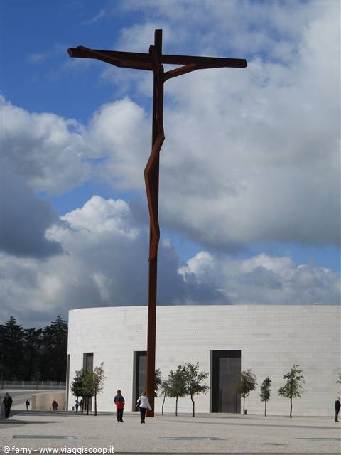 il grande Crocefisso
