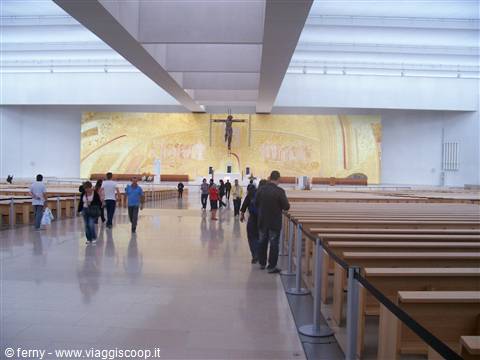 il grande mosaico dell'altare