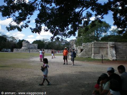 turisti a chichen-itza