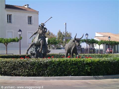monumento di S.Marie de la Mer