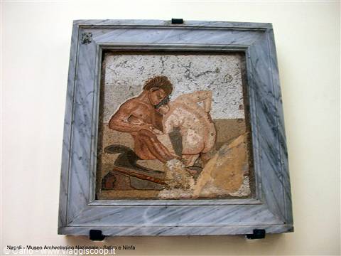 Napoli - Museo Archeologico Nazionale - Satiro e Ninfa