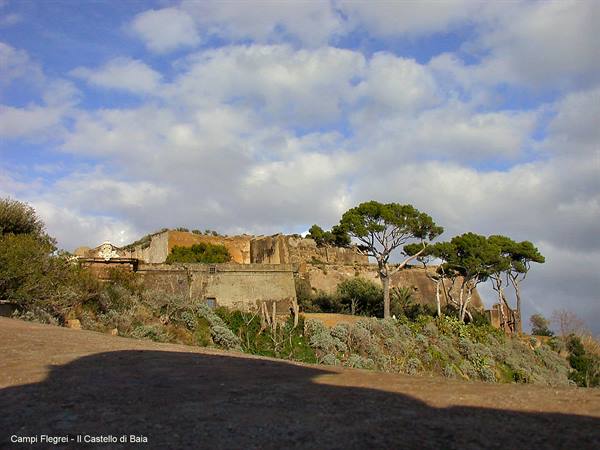 Campi Flegrei - Castello di Baia